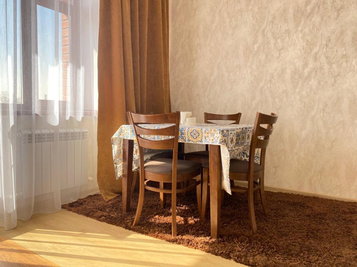 Spacious Apartment In New Building, Near The City Center And Airport 塔什干 外观 照片