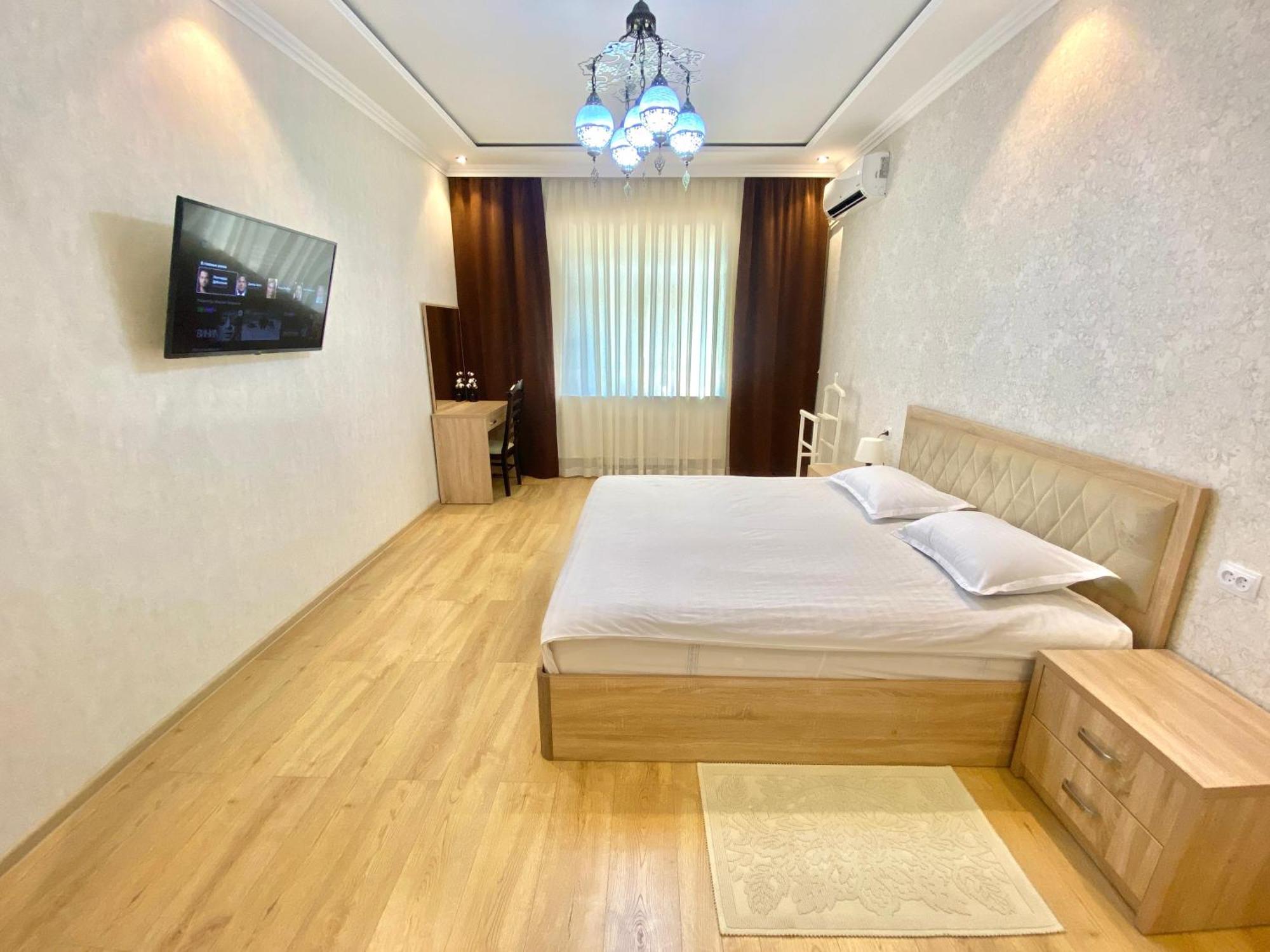 Spacious Apartment In New Building, Near The City Center And Airport 塔什干 外观 照片