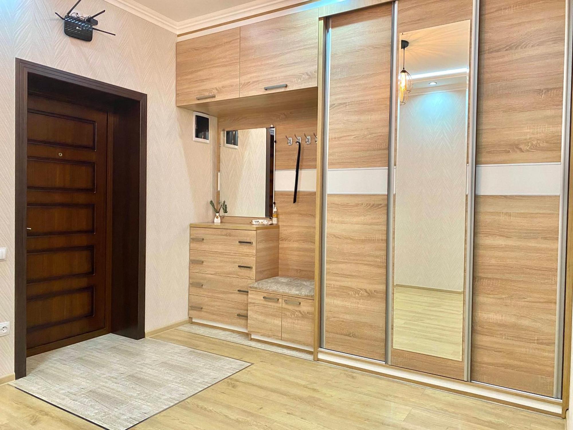 Spacious Apartment In New Building, Near The City Center And Airport 塔什干 外观 照片