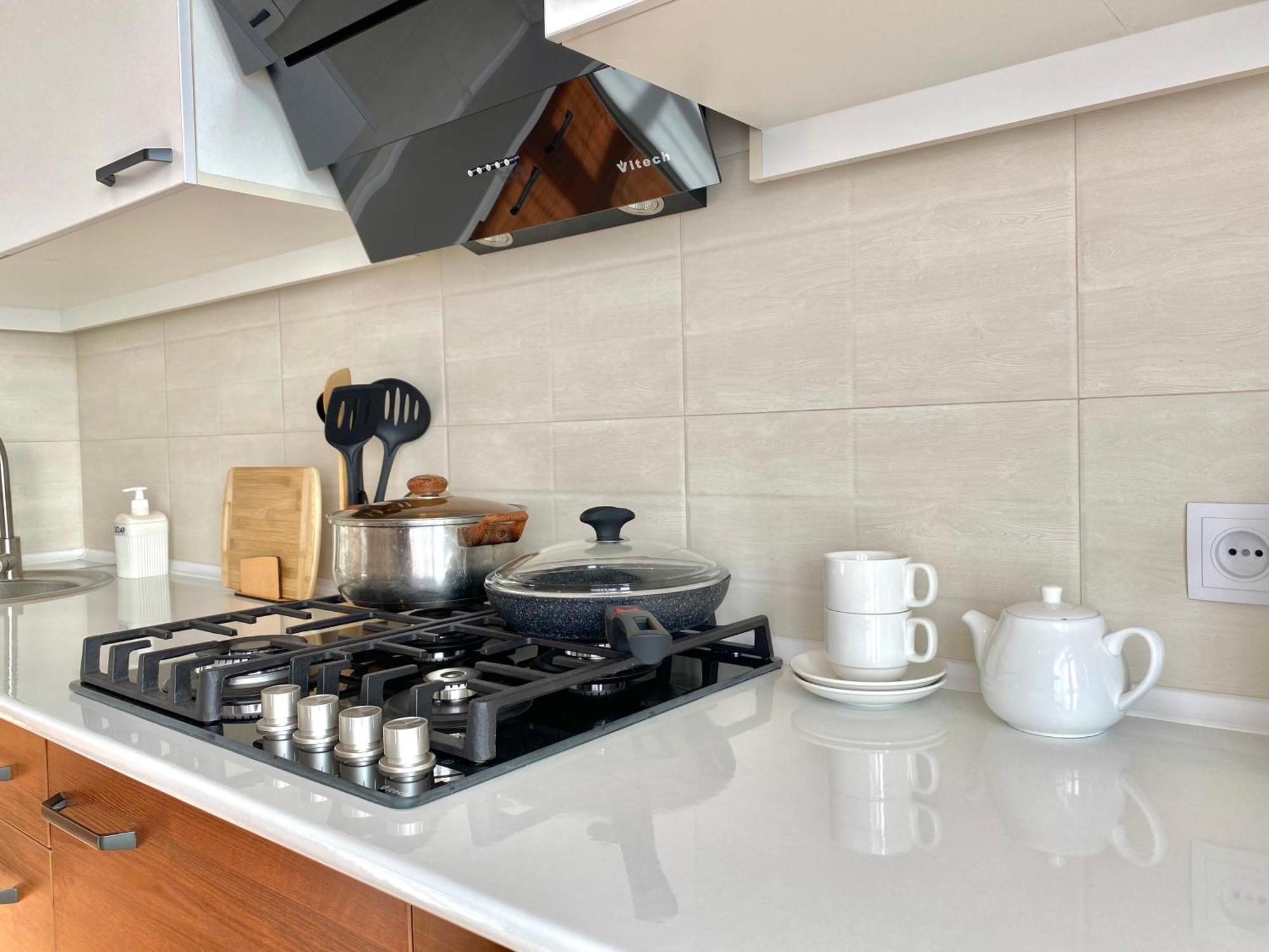 Spacious Apartment In New Building, Near The City Center And Airport 塔什干 外观 照片