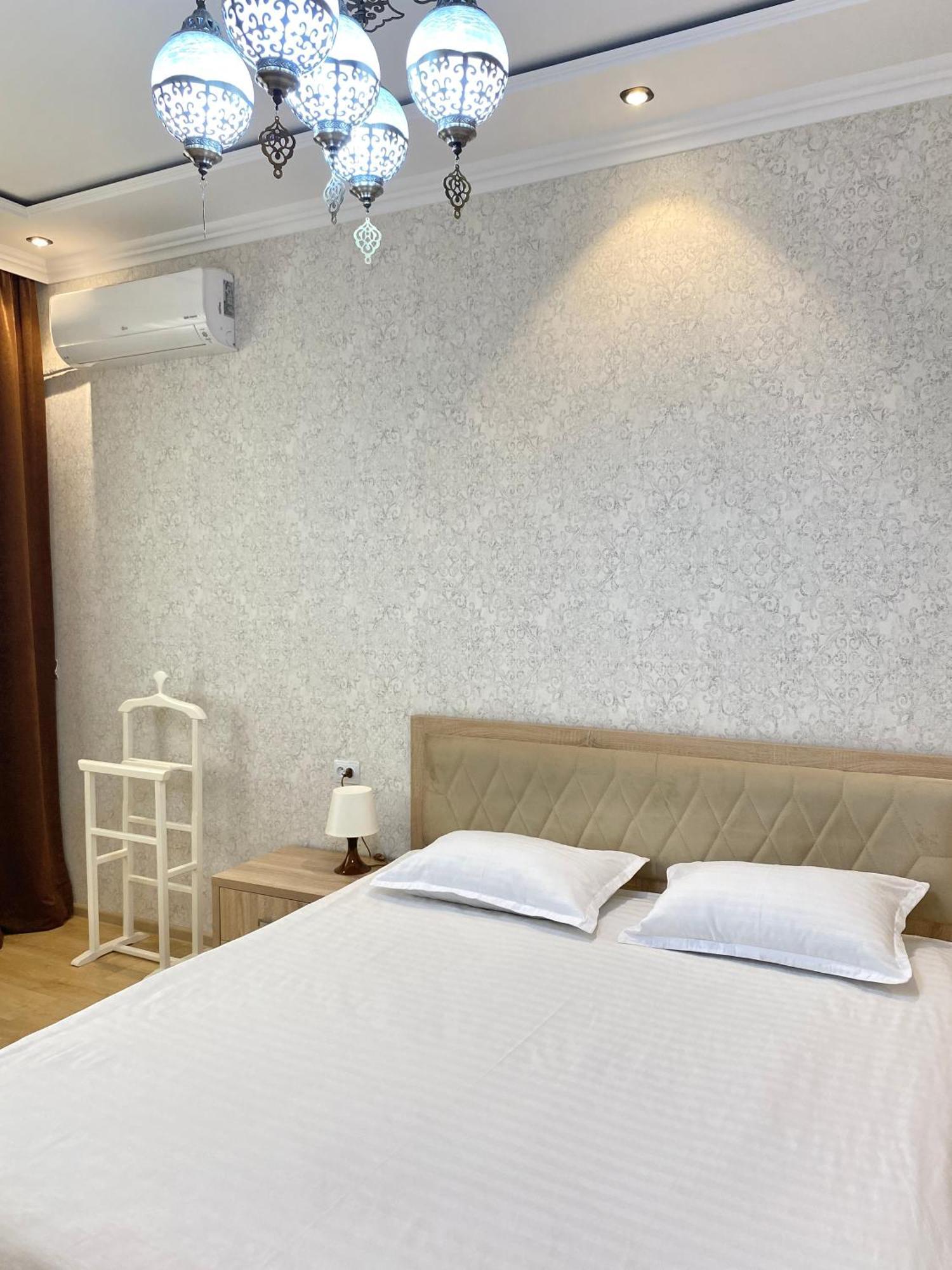 Spacious Apartment In New Building, Near The City Center And Airport 塔什干 外观 照片