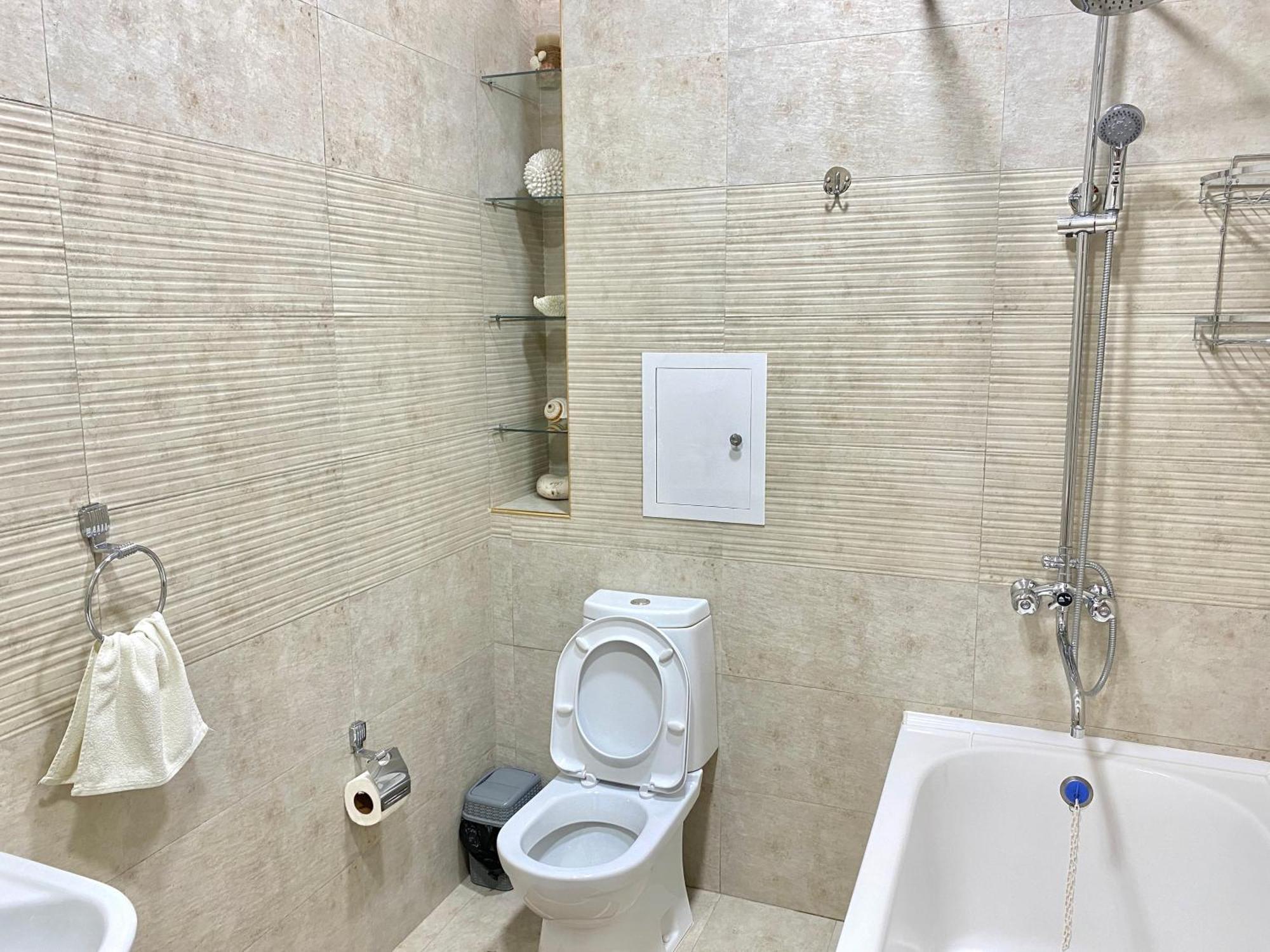 Spacious Apartment In New Building, Near The City Center And Airport 塔什干 外观 照片